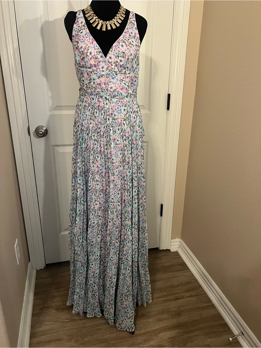 Laundry By Shelli Segal Pastel Floral V-Neck Maxi Evening Sundress